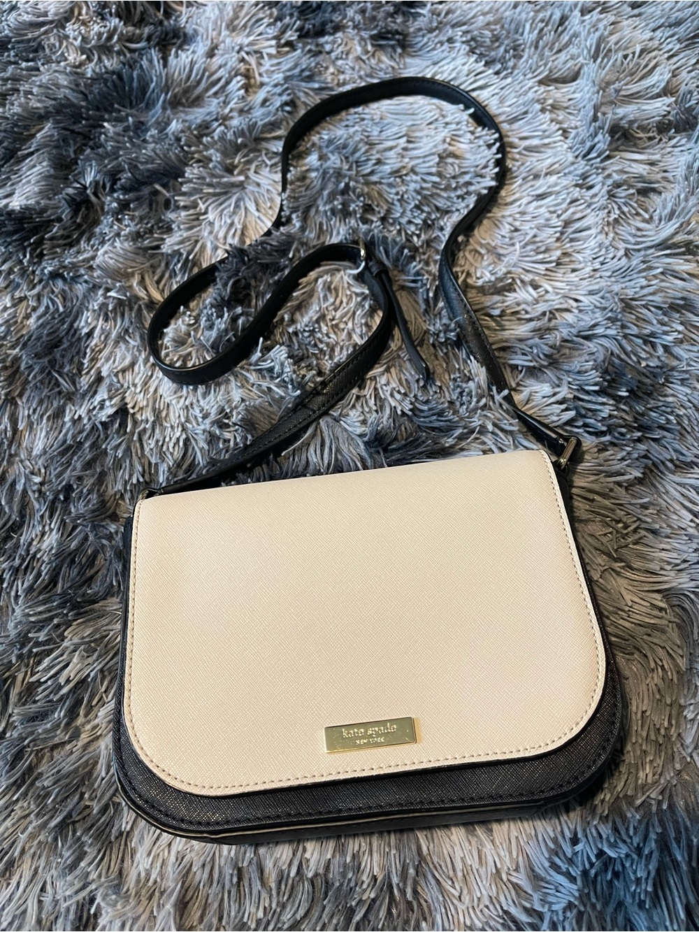Kate Spade Two-Tone Laurel Way Large Carsen Crossbody Purse